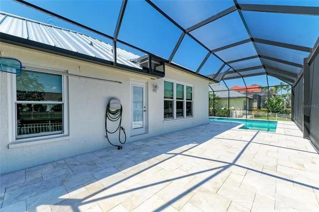 $949,000 | 202 Americas Cup Boulevard, Bradenton, FL 34208