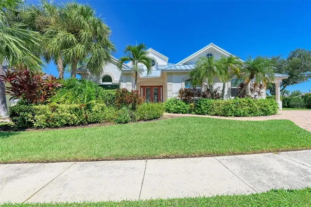 $949,000 | 202 Americas Cup Boulevard, Bradenton, FL 34208