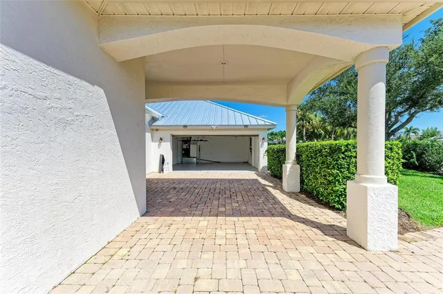 $949,000 | 202 Americas Cup Boulevard, Bradenton, FL 34208
