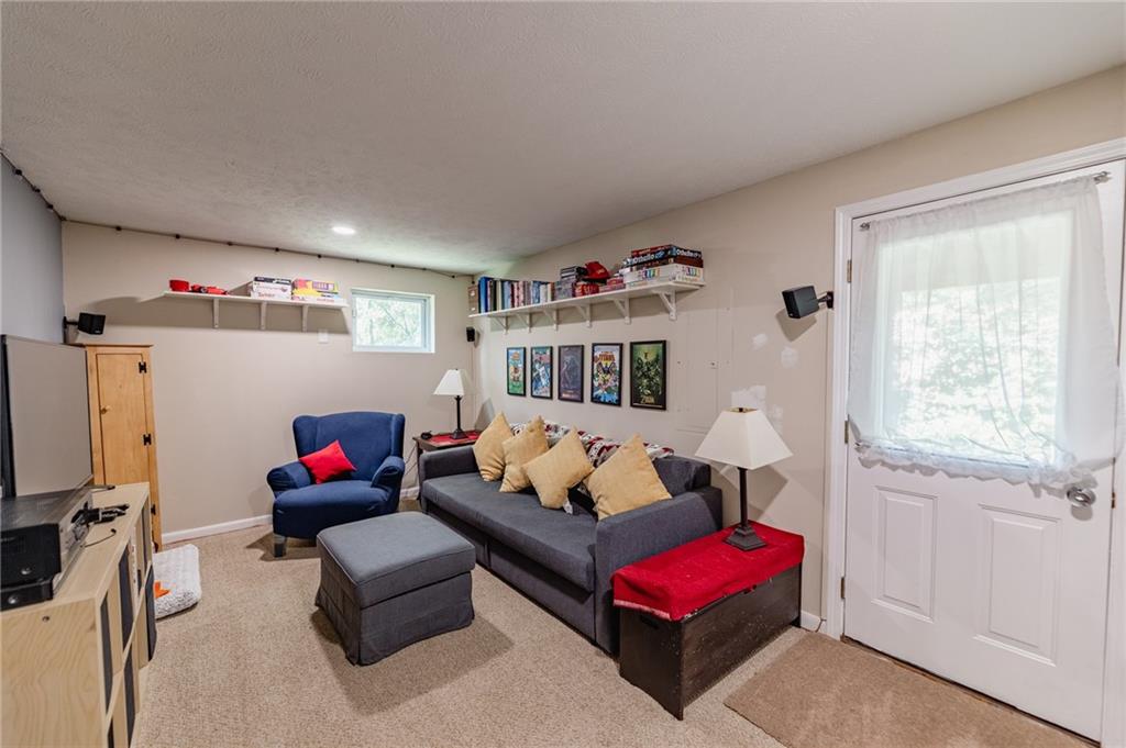 120 Lockheed Drive Coraopolis, PA 15108 - Photo 24 of 31 a living room with furniture and a window