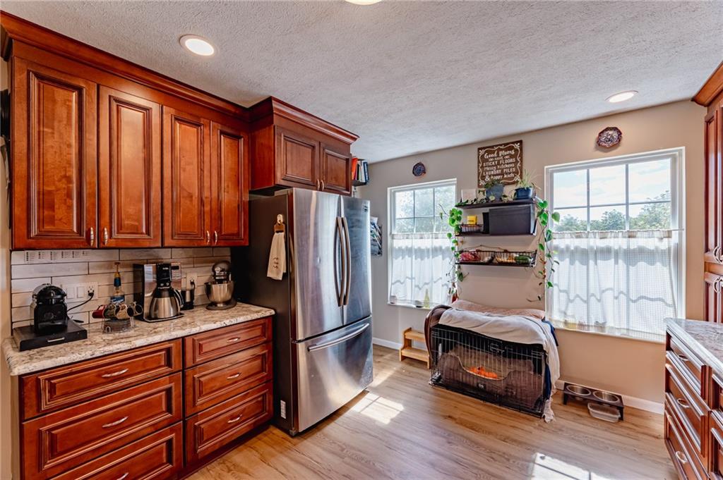 120 Lockheed Drive Coraopolis, PA 15108 - Photo 5 of 31 a room with wooden floor and furniture