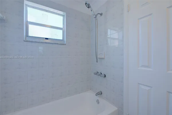 $2,100 | 1111 Northwest 19th Avenue, Unit 403, Miami, FL 33125