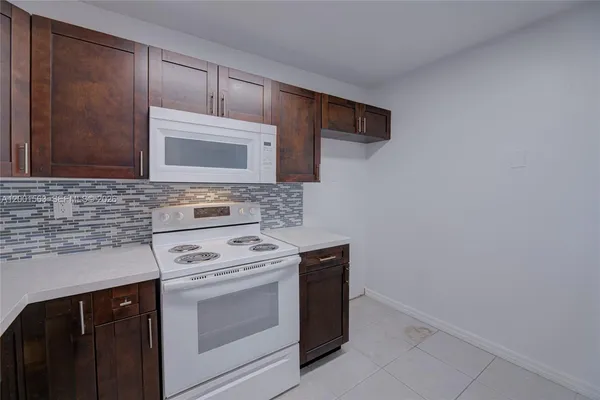 $2,100 | 1111 Northwest 19th Avenue, Unit 403, Miami, FL 33125