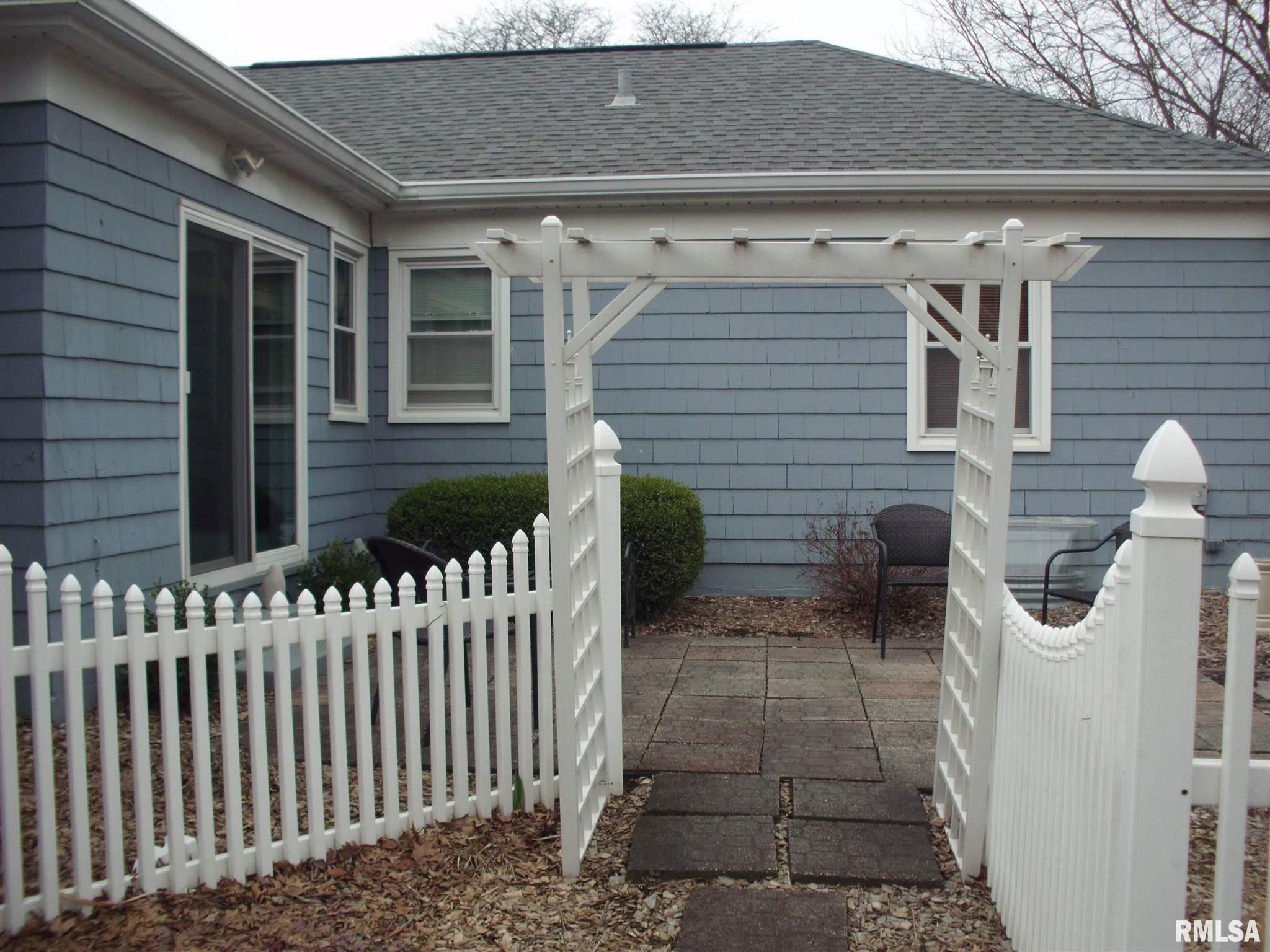 20 Watch Hill Road Rock Island, IL 61201 - Photo 4 of 25 Gallery Image 4