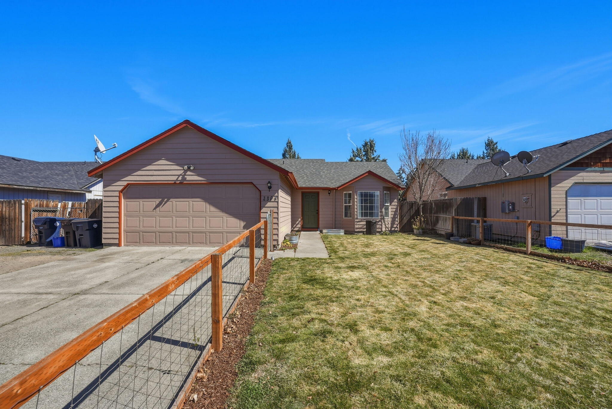 2004 Southwest 29th Street Redmond, OR 97756 - Photo 28 of 37 15-web-or-mls-Riley_Visuals_015