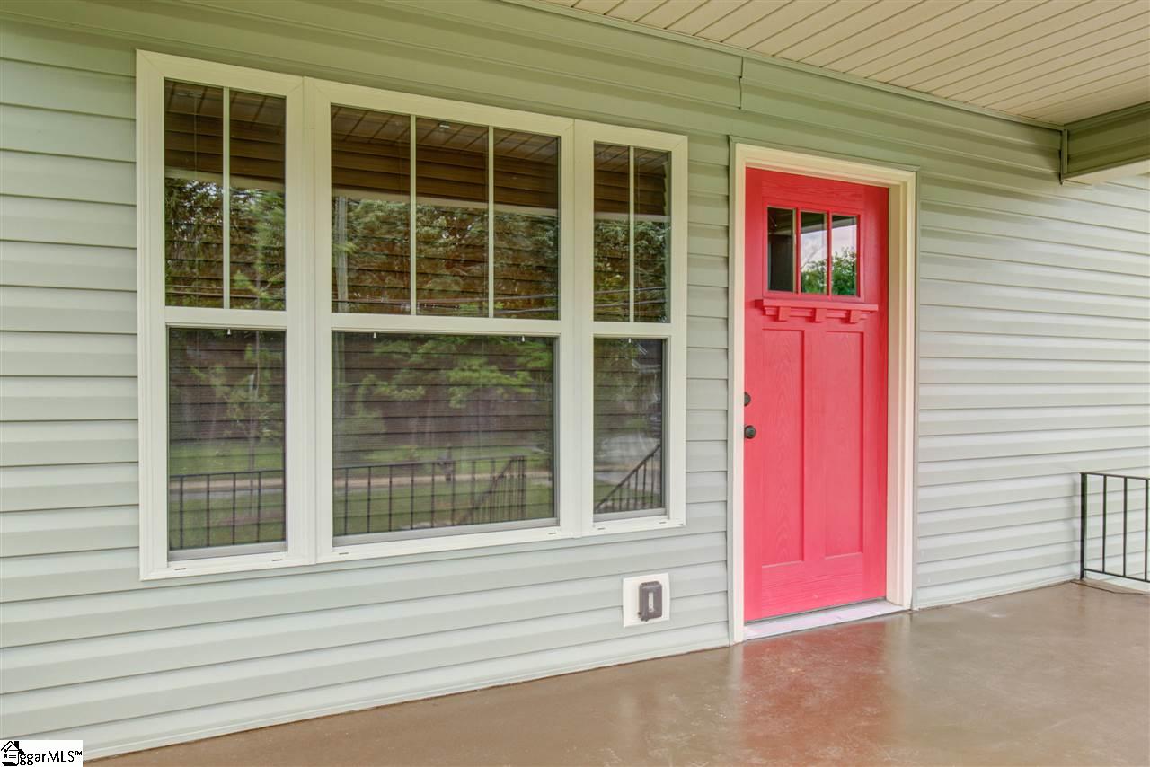 112 Ackley Road Greenville, SC 29607 - Photo 13 of 31