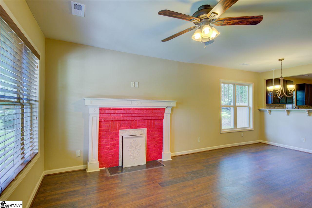 112 Ackley Road Greenville, SC 29607 - Photo 15 of 31