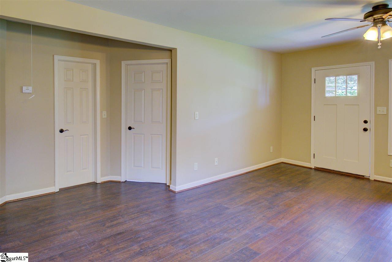 112 Ackley Road Greenville, SC 29607 - Photo 27 of 31