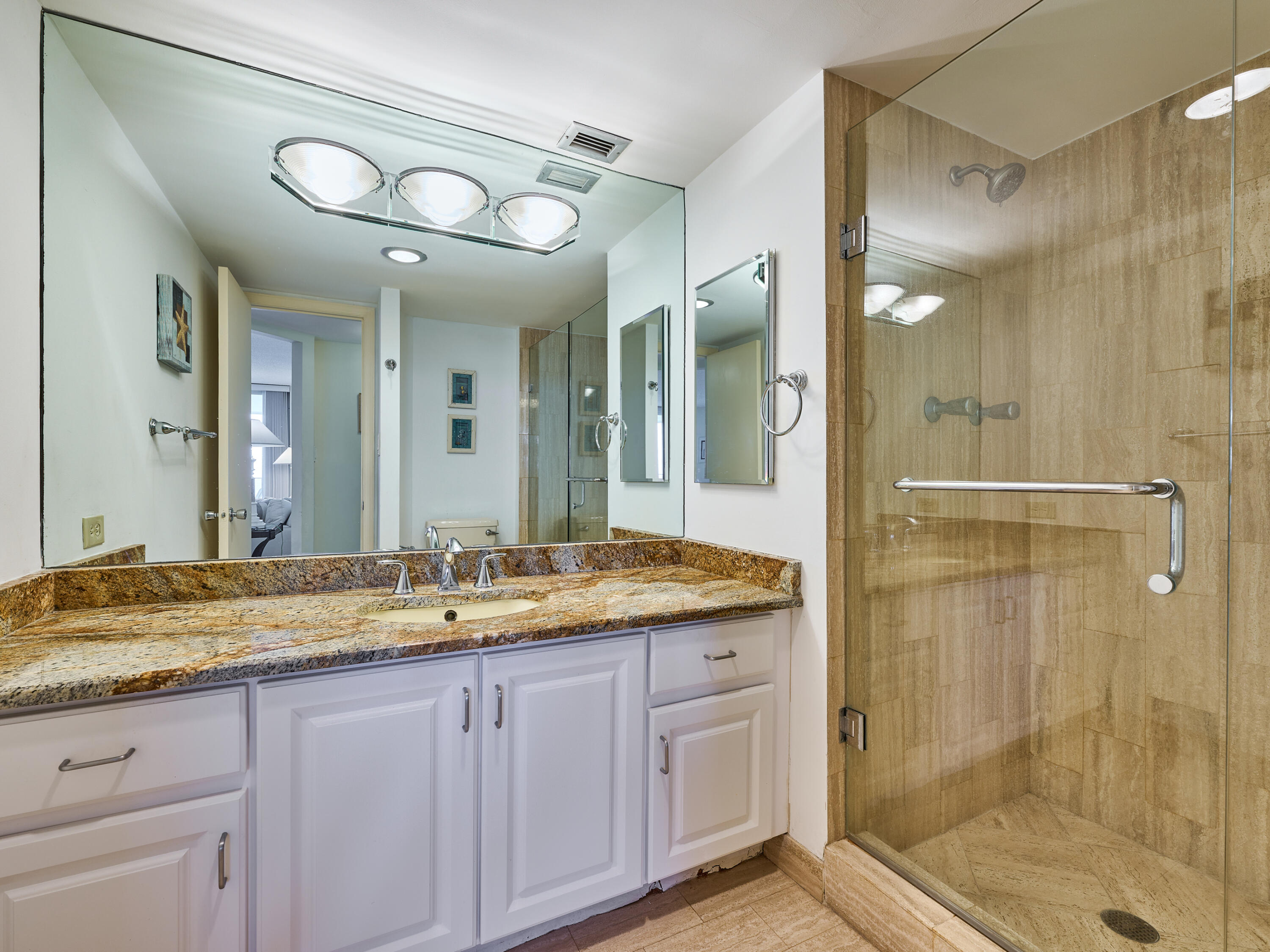 500 South Ocean Boulevard, Unit 2106 Boca Raton, FL 33432 - Photo 21 of 45 BATHROOM 2