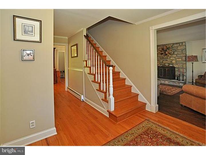 1045 Pebble Hill Road Furlong, PA 18925 - Photo 3 of 20 Foyer