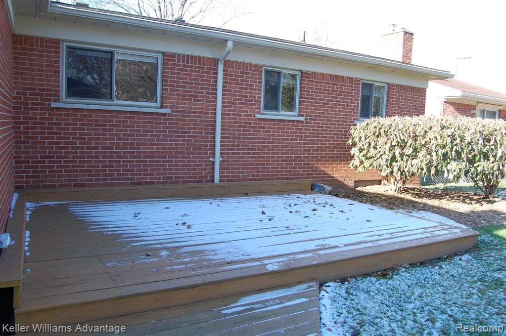 16822 Riverside Drive Livonia, MI 48154 - Photo 5 of 16 Riverside Back Deck.JPG