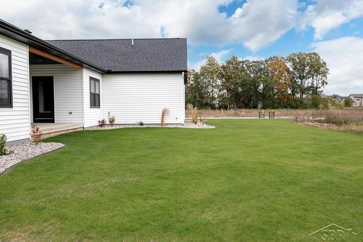 10557 Spring Meadow Street Freeland, MI 48623 - Photo 76 of 83 50110870-75.JPG