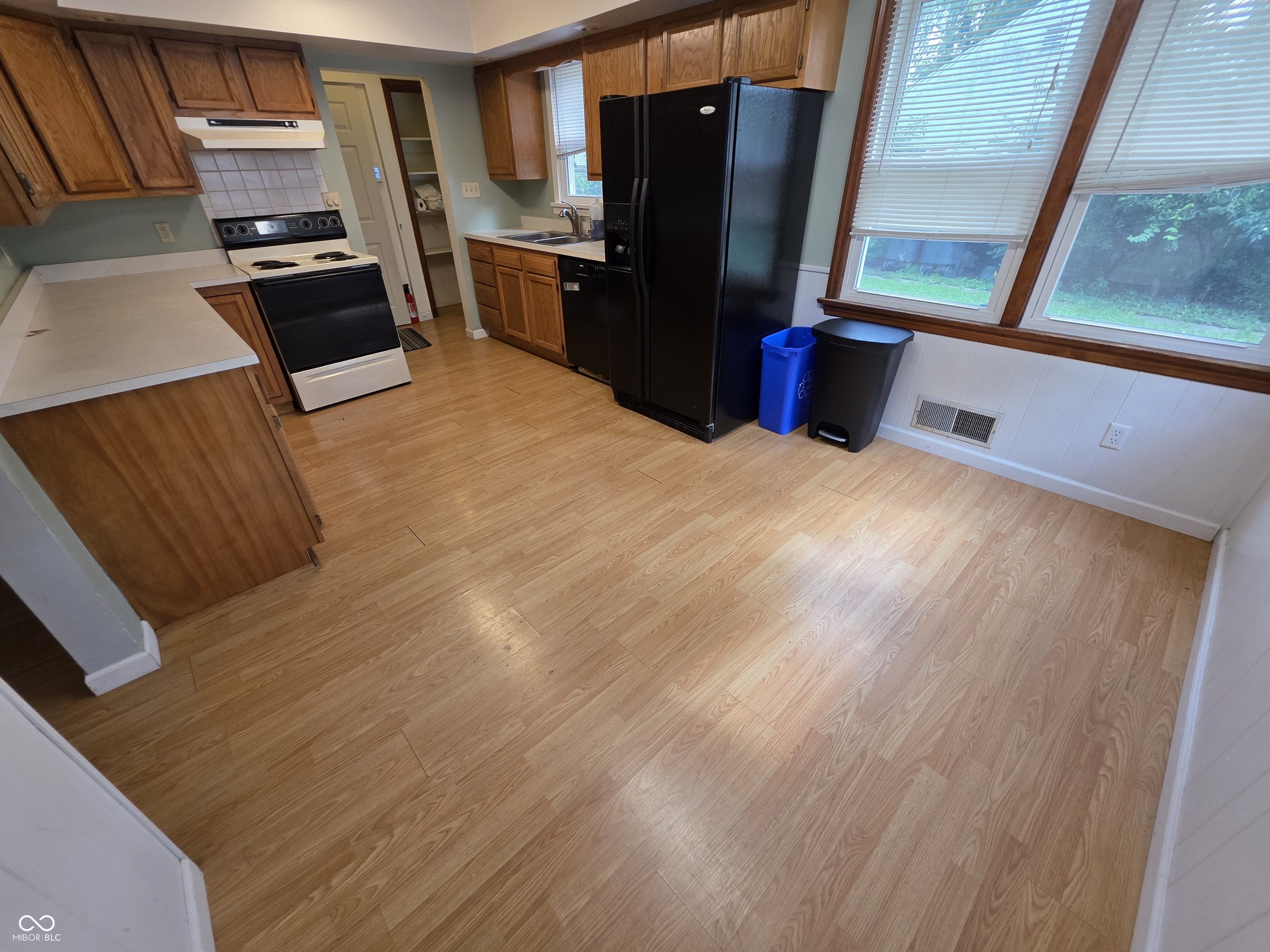 916 North Alden Road Muncie, IN 47304 - Photo 8 of 28 Gallery Image 8