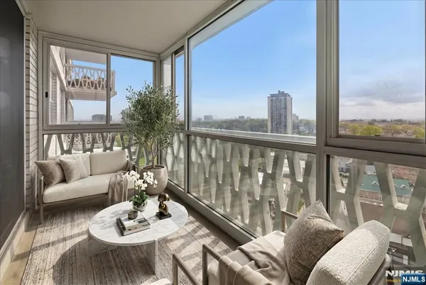 $3,275 | 2000 Linwood Avenue, Unit 14Y, Fort Lee, NJ 07024