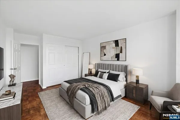 $3,275 | 2000 Linwood Avenue, Unit 14Y, Fort Lee, NJ 07024
