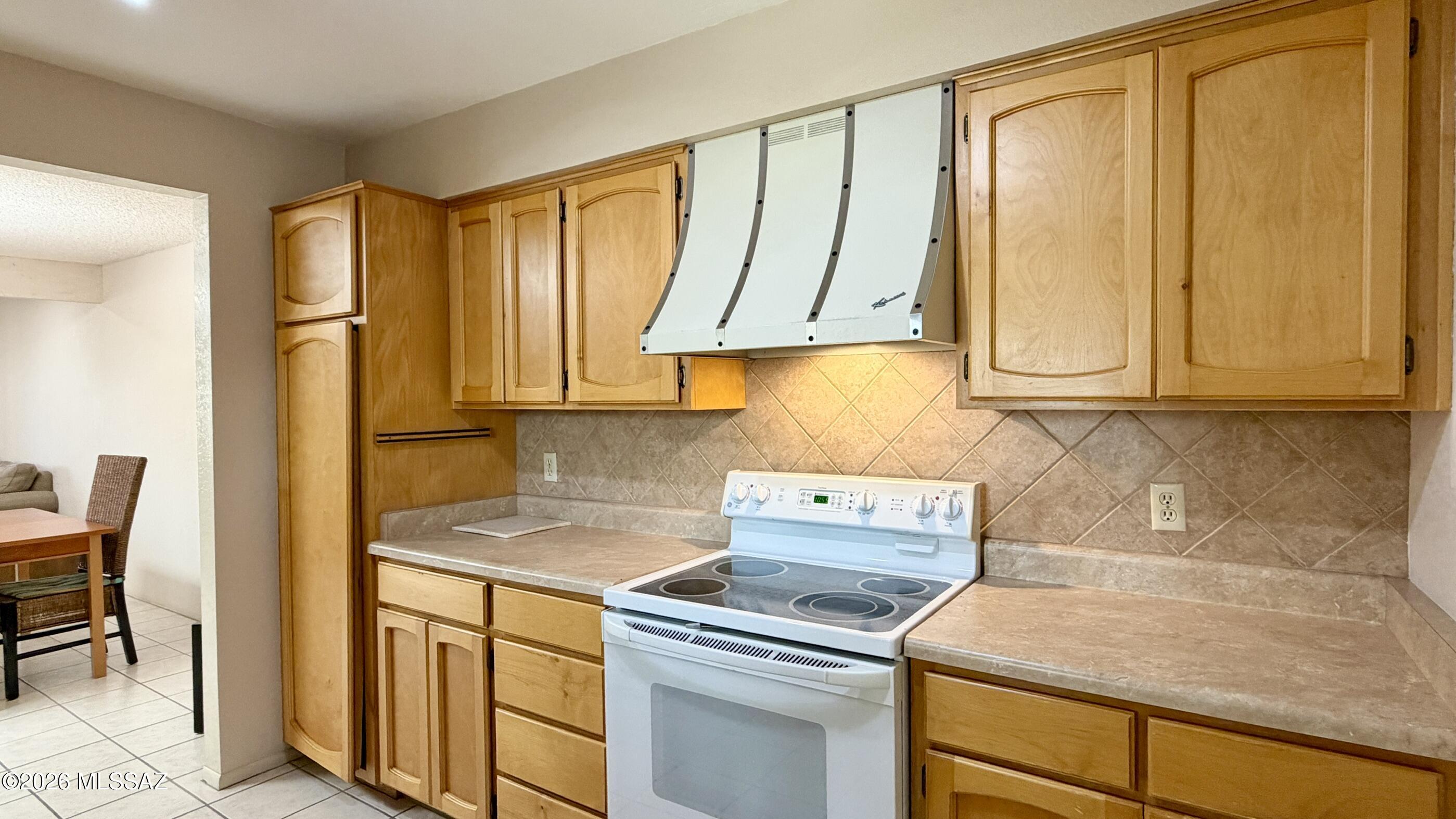 4239 East Blanton Road Tucson, AZ 85712 - Photo 10 of 40 Kitchen