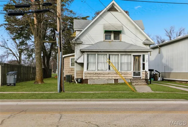 $125,000 | 712 West Main Street, Carlinville, IL 62626