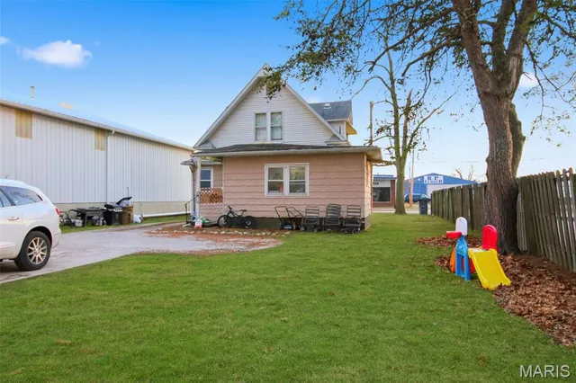 $125,000 | 712 West Main Street, Carlinville, IL 62626