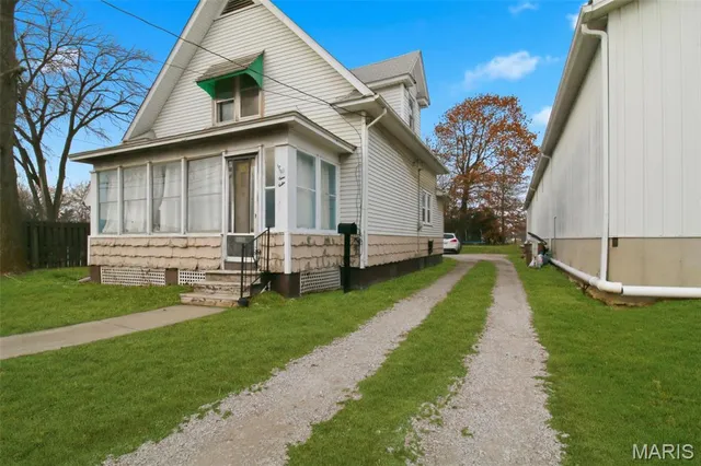 $125,000 | 712 West Main Street, Carlinville, IL 62626