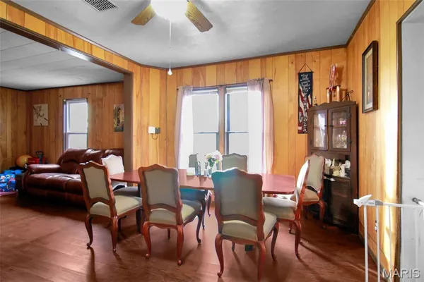 $125,000 | 712 West Main Street, Carlinville, IL 62626