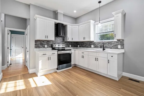 $2,600 | 51 Mansfield Street, Unit 51, Everett, MA 02149