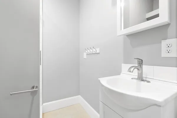 $2,600 | 51 Mansfield Street, Unit 51, Everett, MA 02149