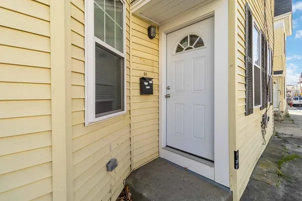 $2,600 | 51 Mansfield Street, Unit 51, Everett, MA 02149