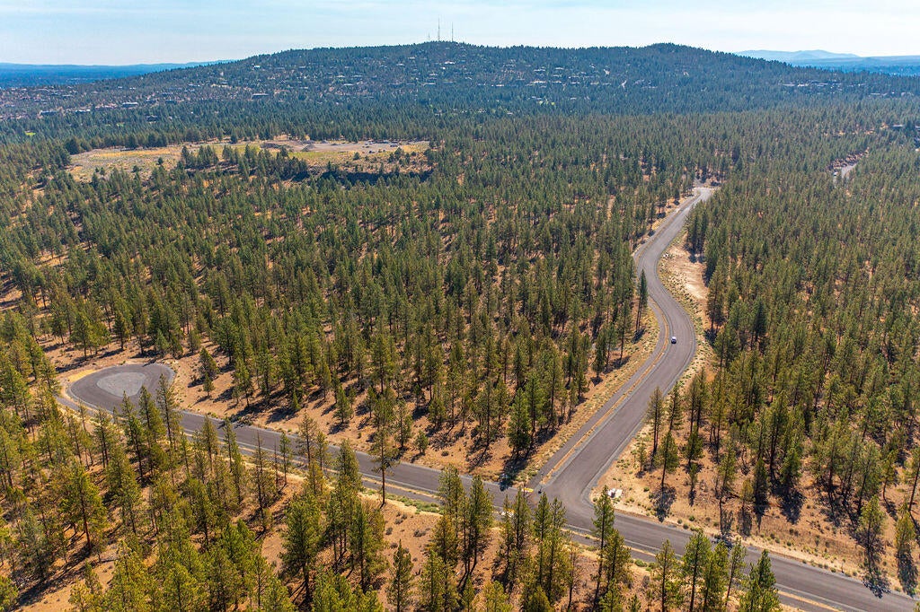 10 Skyline Ranch Road Bend, OR 97703 - Photo 10 of 22 RileyVisuals-56