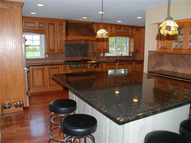2570 Canterbury Road Columbus, OH 43221 - Photo 11 of 25