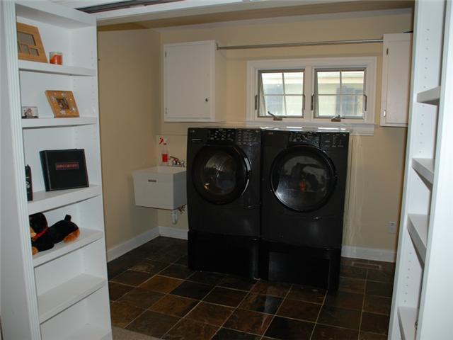 2570 Canterbury Road Columbus, OH 43221 - Photo 18 of 25