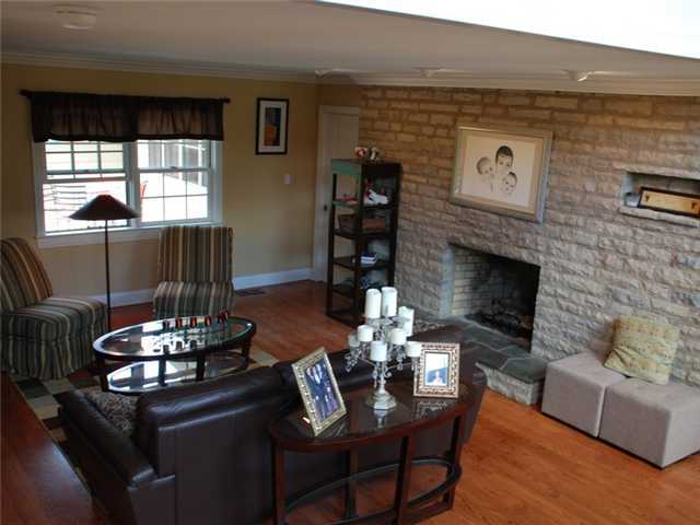 2570 Canterbury Road Columbus, OH 43221 - Photo 4 of 25