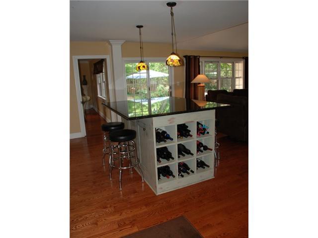 2570 Canterbury Road Columbus, OH 43221 - Photo 10 of 25