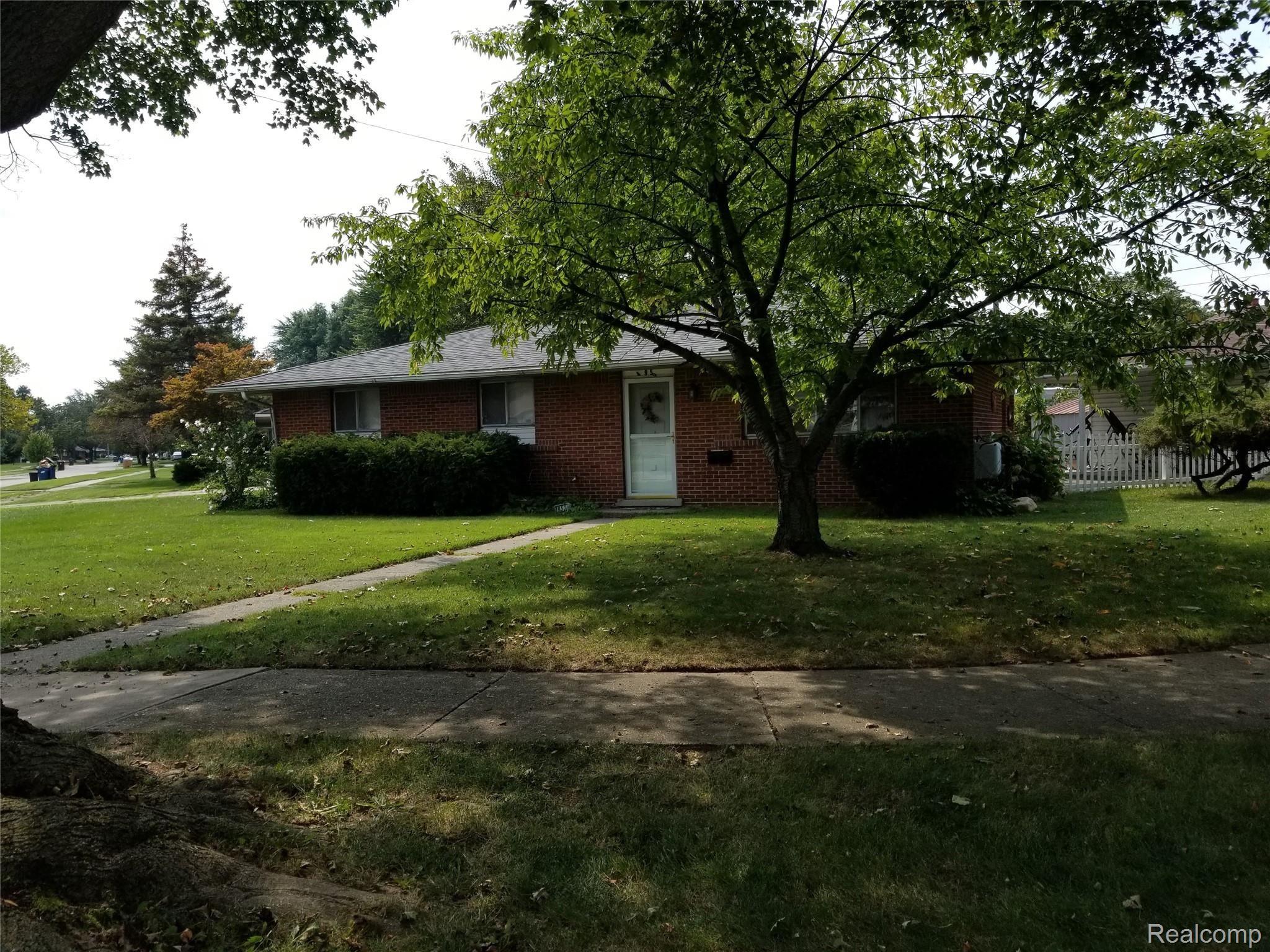 4950 Harding Street Wayne, MI 48184 - Photo 1 of 7 20210824_133152.jpg