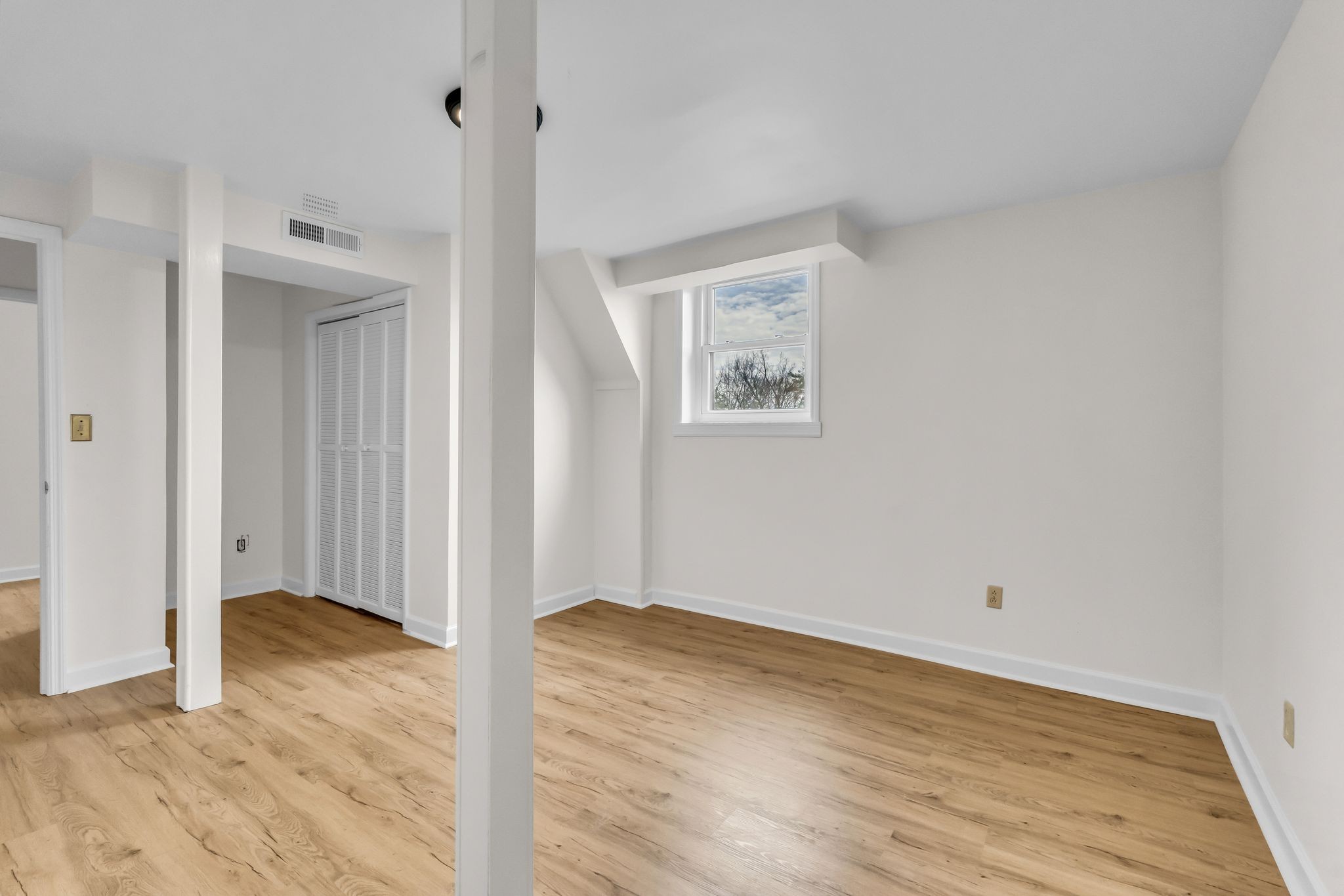 6307 Ramsgate Court Brentwood, TN 37027 - Photo 76 of 99 a view of empty room with wooden floor