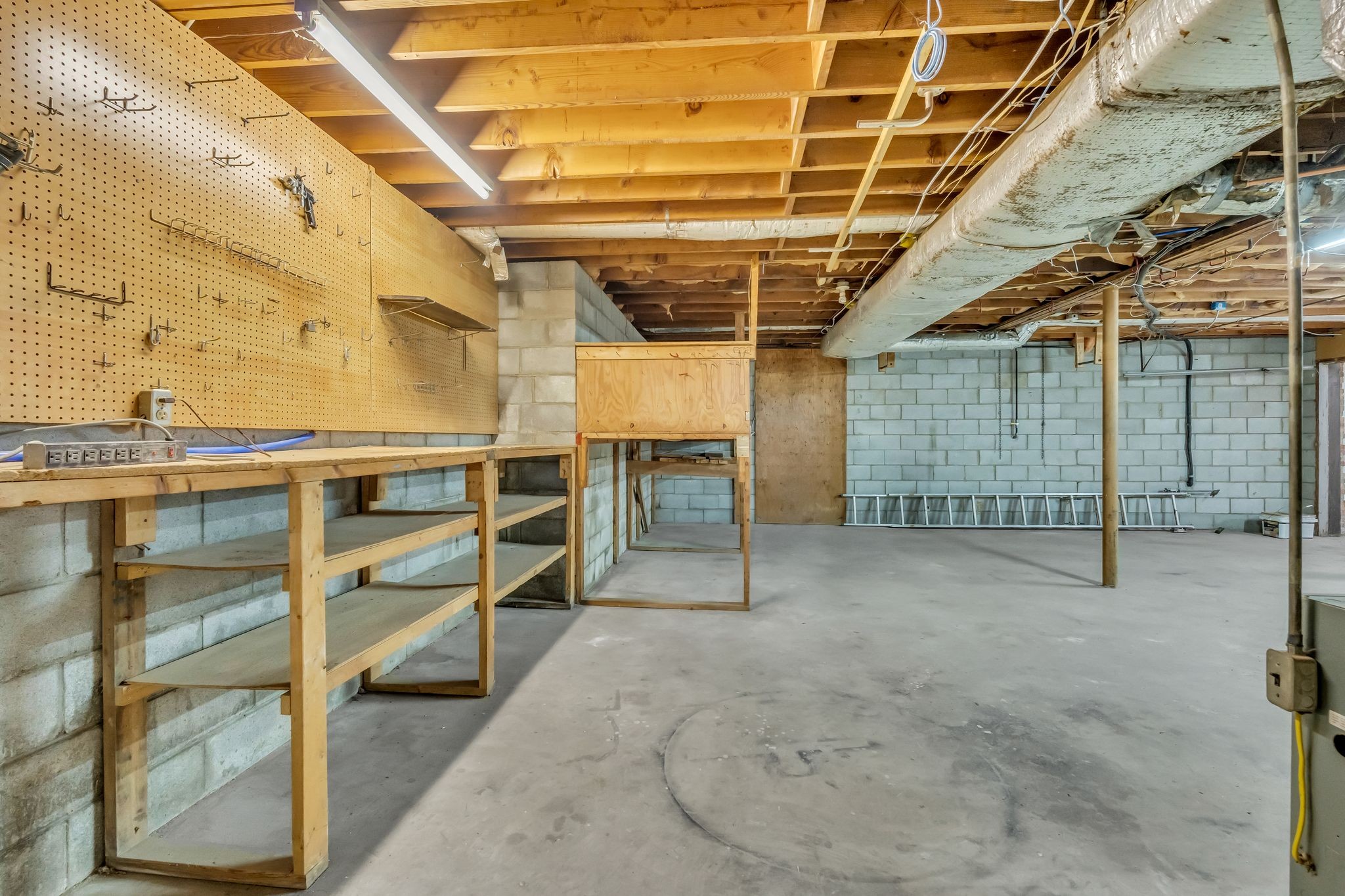 6307 Ramsgate Court Brentwood, TN 37027 - Photo 77 of 99 a view of a room with wooden walls