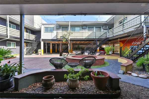 $825 | 1840 Richmond Avenue, Unit 28, Houston, TX 77098