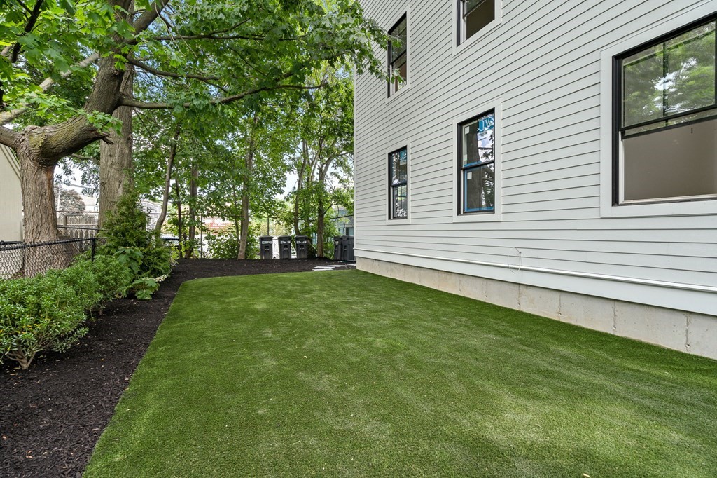 138 Centre Street, Unit 6 Boston, MA 02124 - Photo 10 of 13