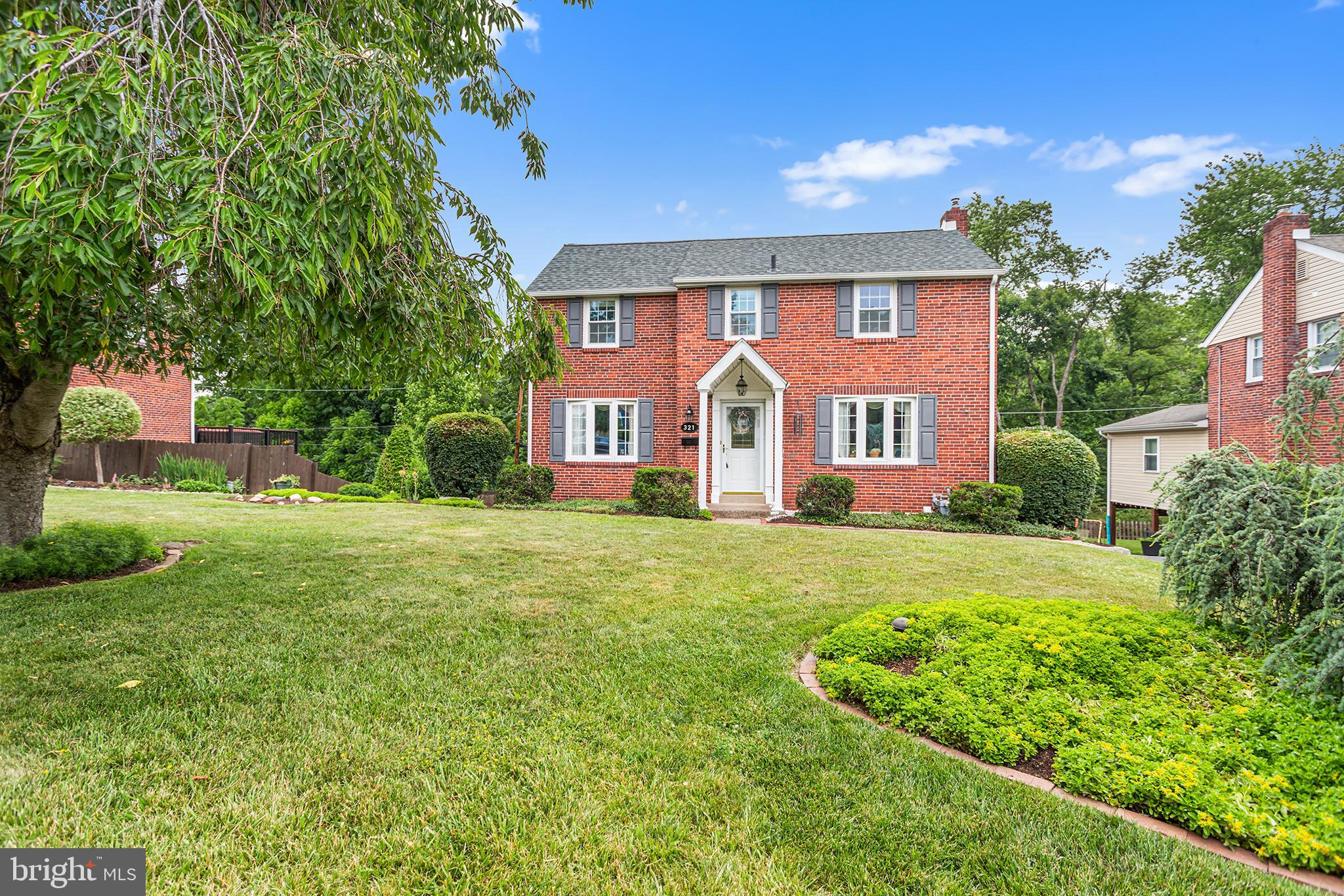 321 Holt Lane Springfield, PA 19064 - Photo 1 of 25