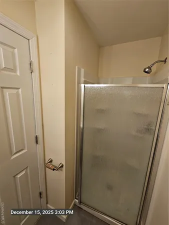 $2,300 | 1 Beech Drive, Unit 5, Ronkonkoma, NY 11779