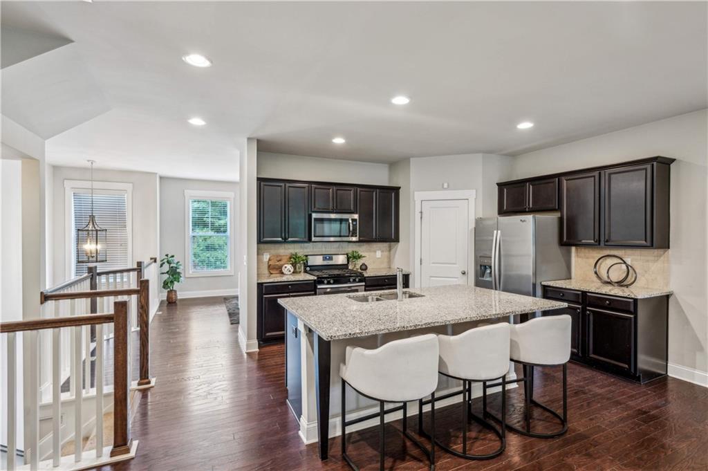 2817 White Oak Lane Decatur, GA 30032 - Photo 8 of 29