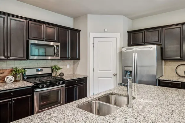 $389,000 | 2817 White Oak Lane, Decatur, GA 30032