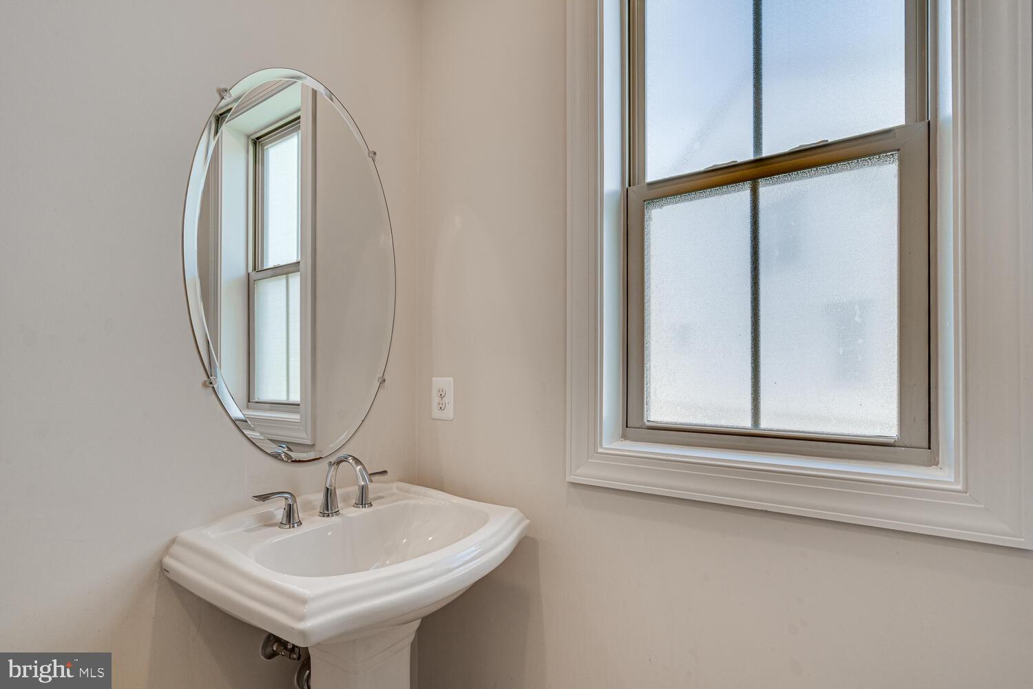 13518 Redspire Drive Silver Spring, MD 20906 - Photo 24 of 84 Main Level Full Bath