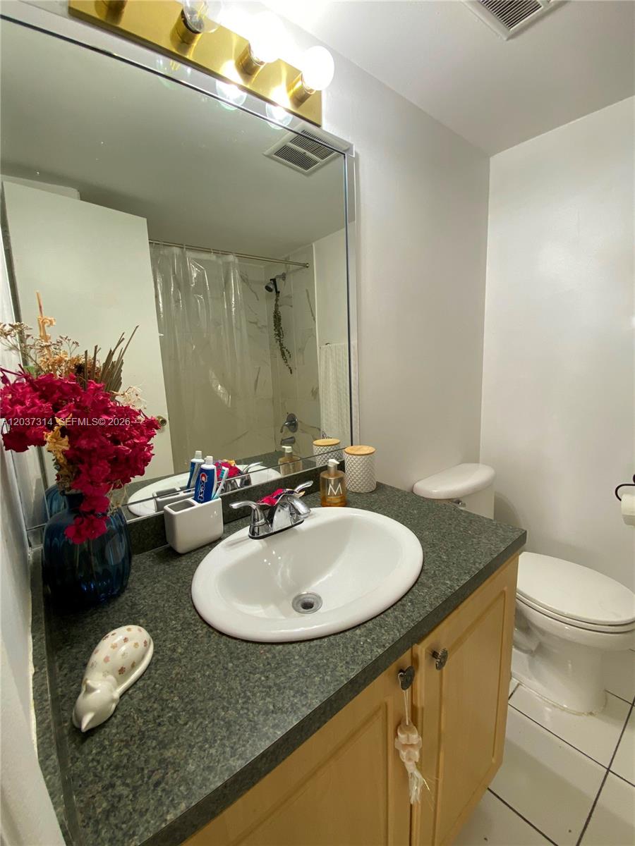 605 South Pine Island Road, Unit 404A Plantation, FL 33324 - Photo 17 of 23
