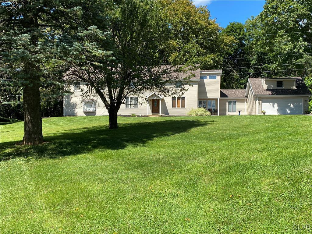 3229 Blue Ridge Drive Bethlehem, PA 18020 - Photo 2 of 42 Gallery Image 2