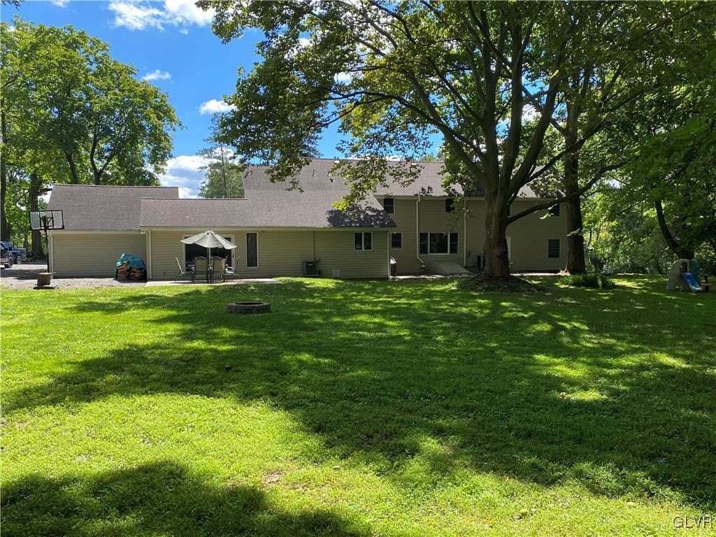 3229 Blue Ridge Drive Bethlehem, PA 18020 - Photo 9 of 42 Gallery Image 9