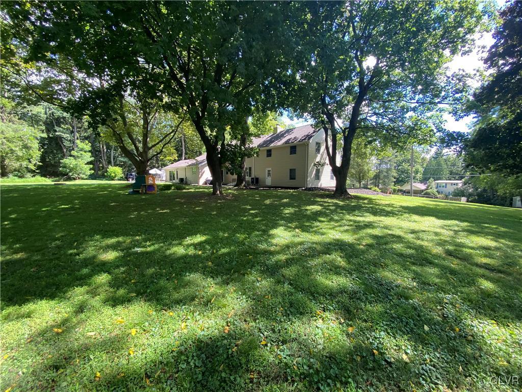 3229 Blue Ridge Drive Bethlehem, PA 18020 - Photo 10 of 42 Gallery Image 10