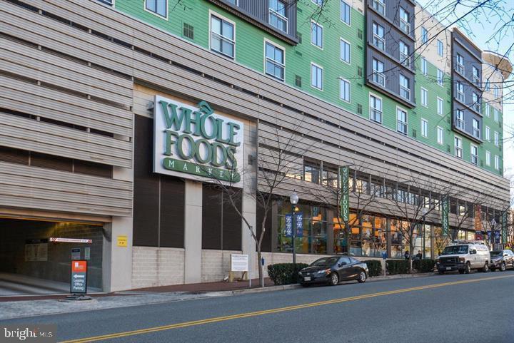 11800 Old Georgetown Road, Unit 1541 North Bethesda, MD 20852 - Photo 32 of 34 a building with a lots of windows