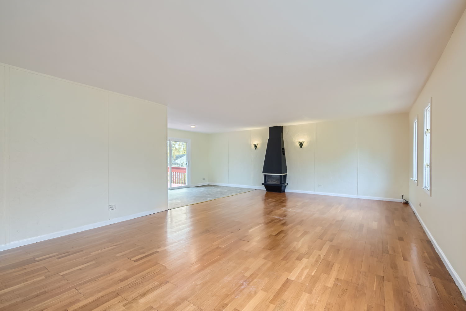 303 Audubon Road Streamwood, IL 60107 - Photo 10 of 30 a view of empty room with wooden floor