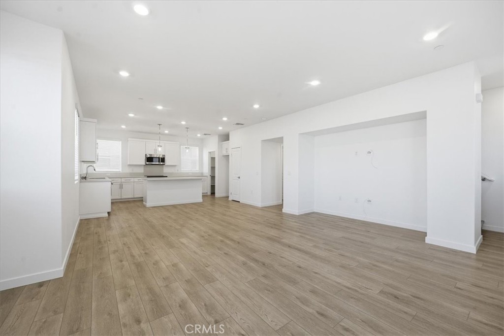 9323 Via Azul Pico Rivera, CA 90660 - Photo 8 of 28