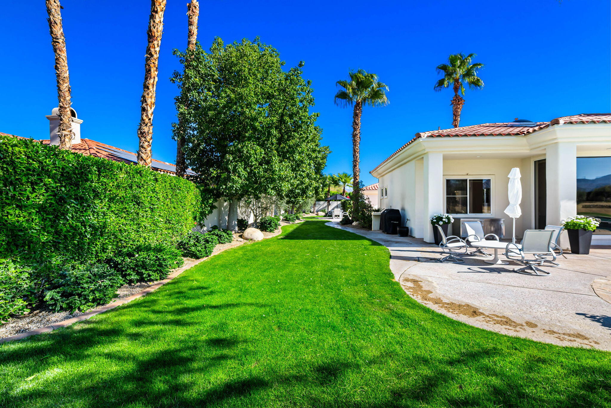 196 Loch Lomond Road Rancho Mirage, CA 92270 - Photo 44 of 51 27-web-or-mls-JBLoch_OPMG_0226_027